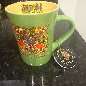 Ireland Celtic Souvenir Mug – Green & Yellow Ceramic